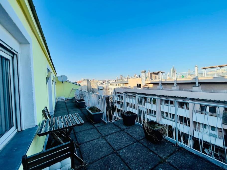דירות וינה Cosy Flat With Huge Terrasse! Long Or Shortterm מראה חיצוני תמונה